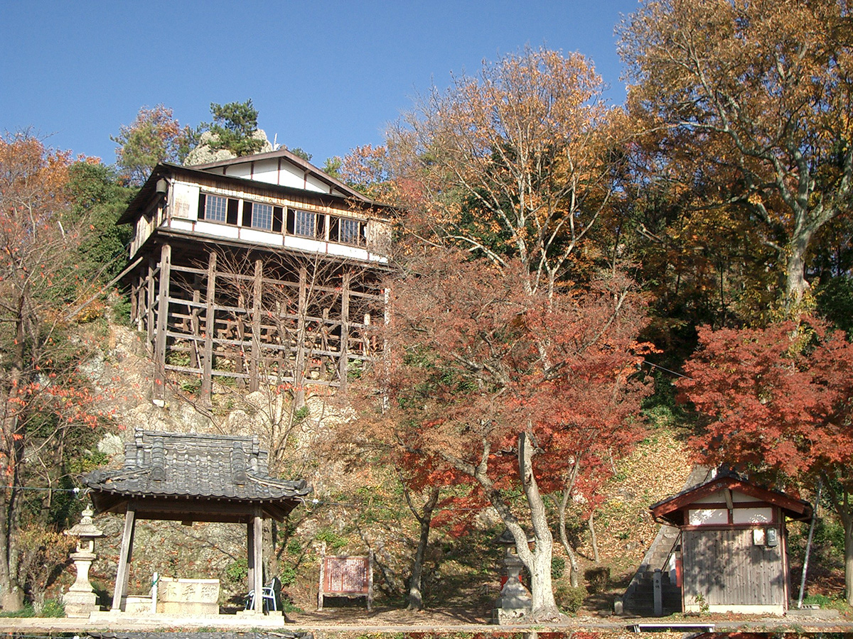 
岩屋善光堂